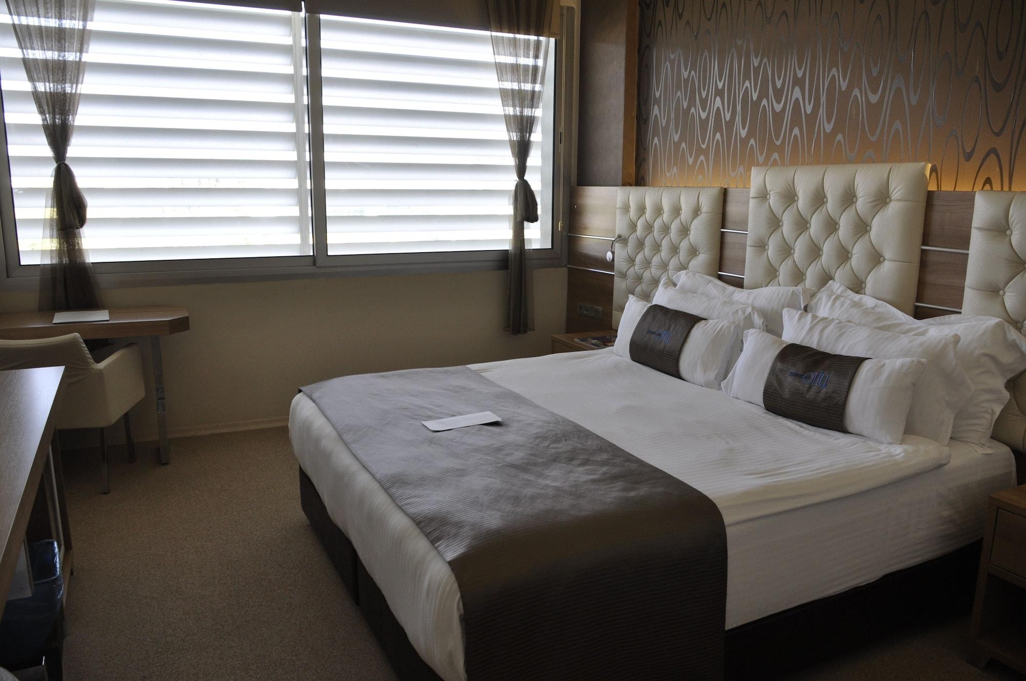 Orty Airport Hotel Izmir Exterior photo