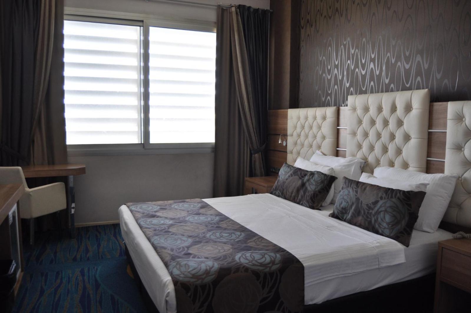 Orty Airport Hotel Izmir Exterior photo