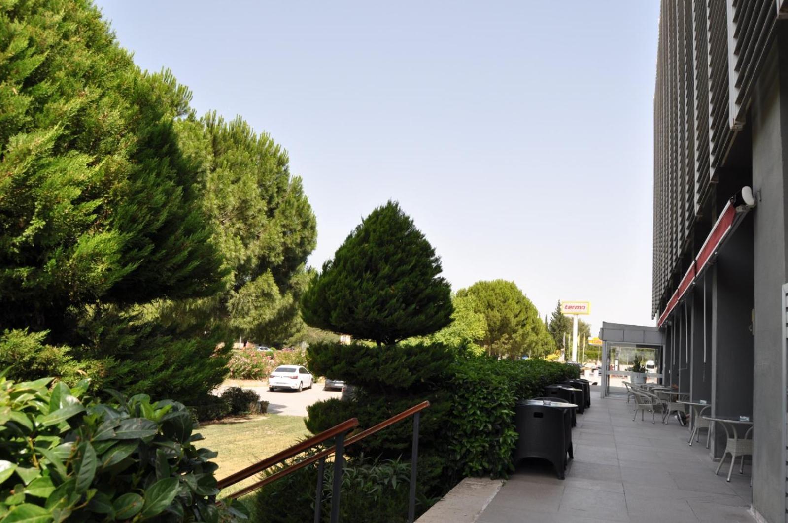 Orty Airport Hotel Izmir Exterior photo